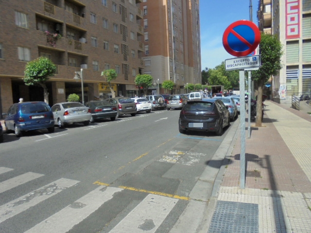 Pio XII 18 Avenida esquina Coln – Aparcamiento Pío XII, Avda. (frente al nº 18)