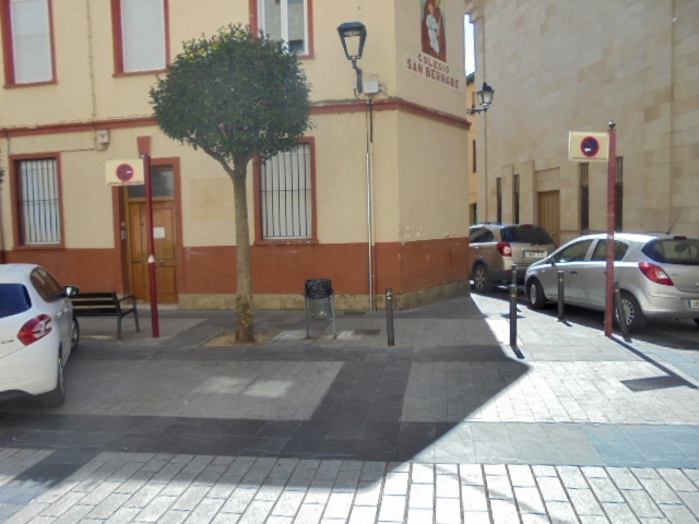 Rodriguez Paterna frente a edificio Enseanza – Aparcamiento Rodríguez Paterna (frente edificio Enseñanza)