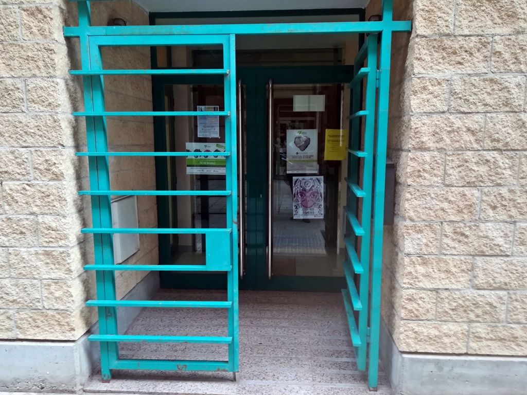 Acceso vestíbulo exterior