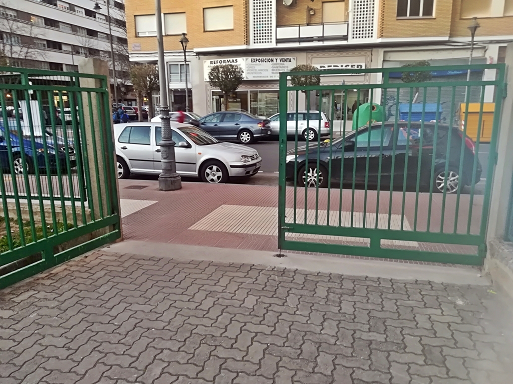 Acceso recinto