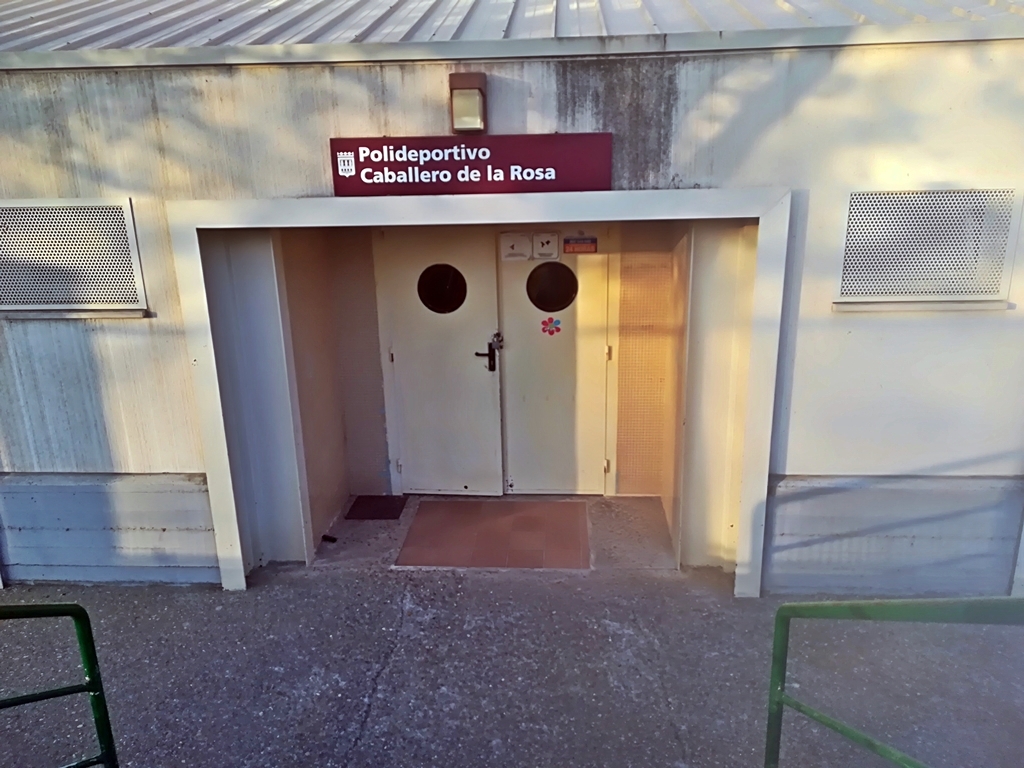 Acceso polideportivo