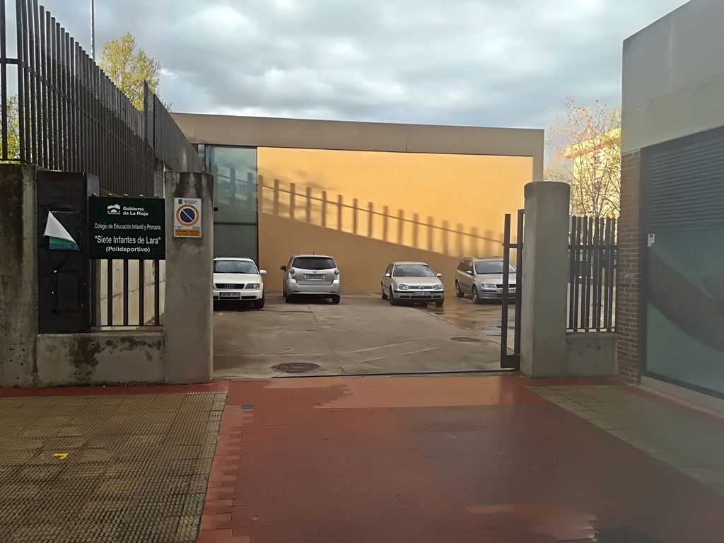Acceso al recinto