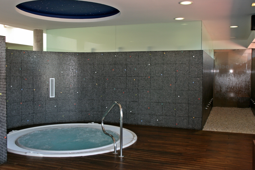 Jacuzzi